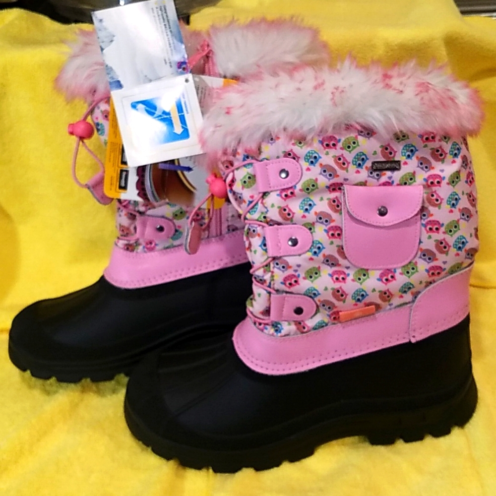 DREAM PAIR  KIDS  SNOW BOOTS  PINK WITH OWLS SIZE  6 NEW